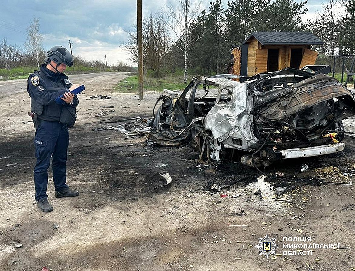 Удар дроном по авто в Николаевской области: стало известно о состоянии пострадавших
