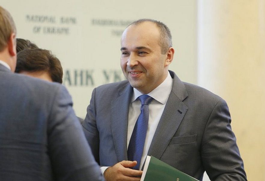 Mercedes, Lexus и Range Rover: депутаты Украины потратили не менее 100 млн грн на элитные авто 