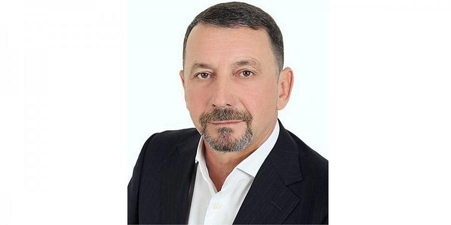 Mercedes, Lexus и Range Rover: депутаты Украины потратили не менее 100 млн грн на элитные авто 