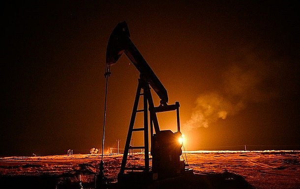 Цена нефти превысила $100 после провала переговоров США и Ирана