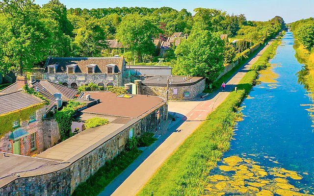 В Ірландії продають мальовниче село за 20 мільйонів євро