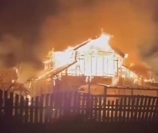 Семья с 18 детьми осталась без жилья: масштабный пожар произошел в Ровенской области (видео)