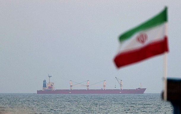 Иран открыл Ормузский пролив для коммерческого судоходства