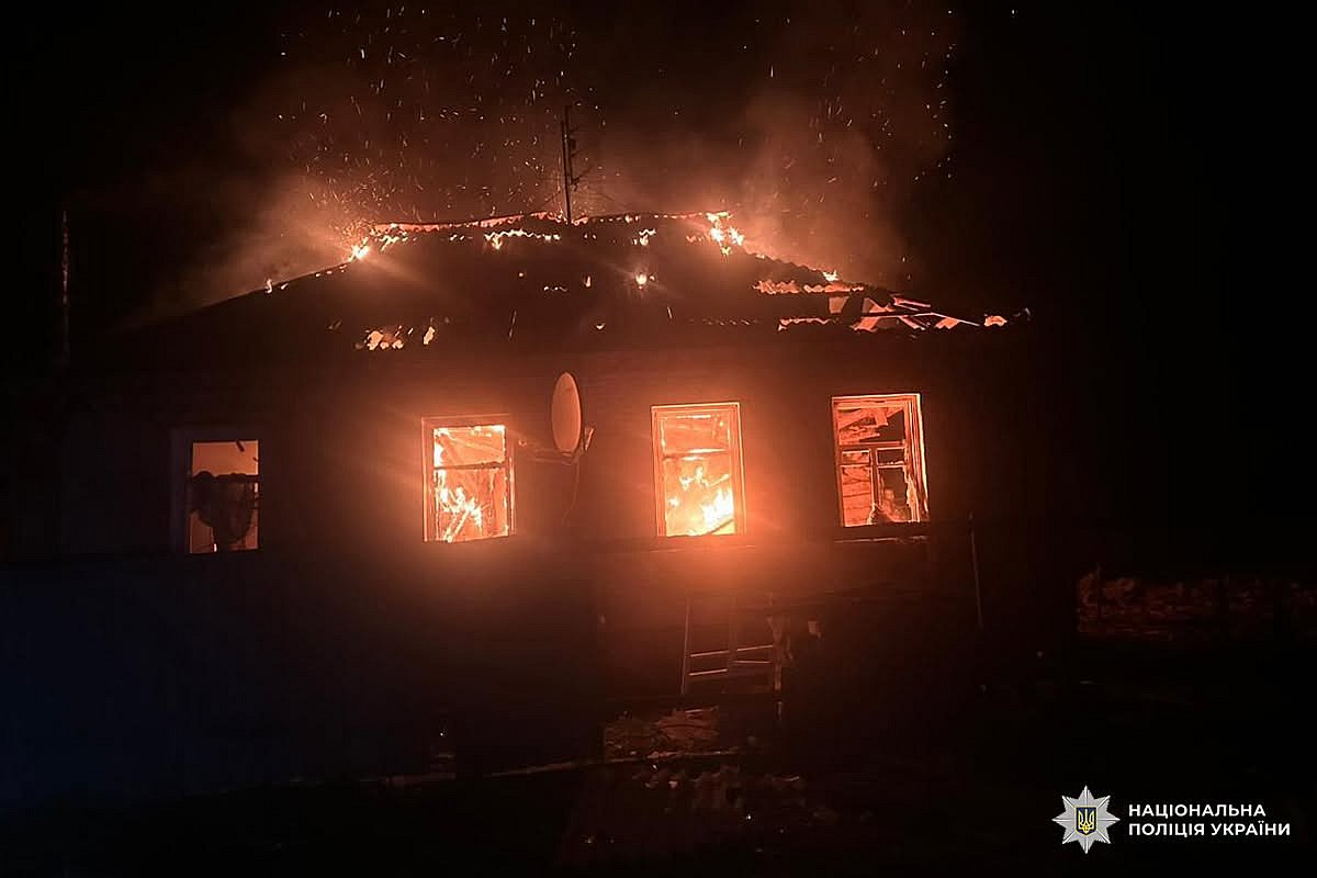 Пожары, разрушения и раненые: последствия ночных атак по Украине (фото, видео)