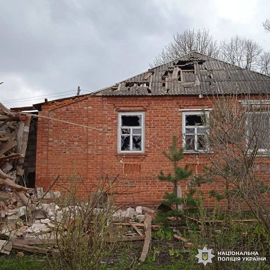 Пожары, разрушения и раненые: последствия ночных атак по Украине (фото, видео)