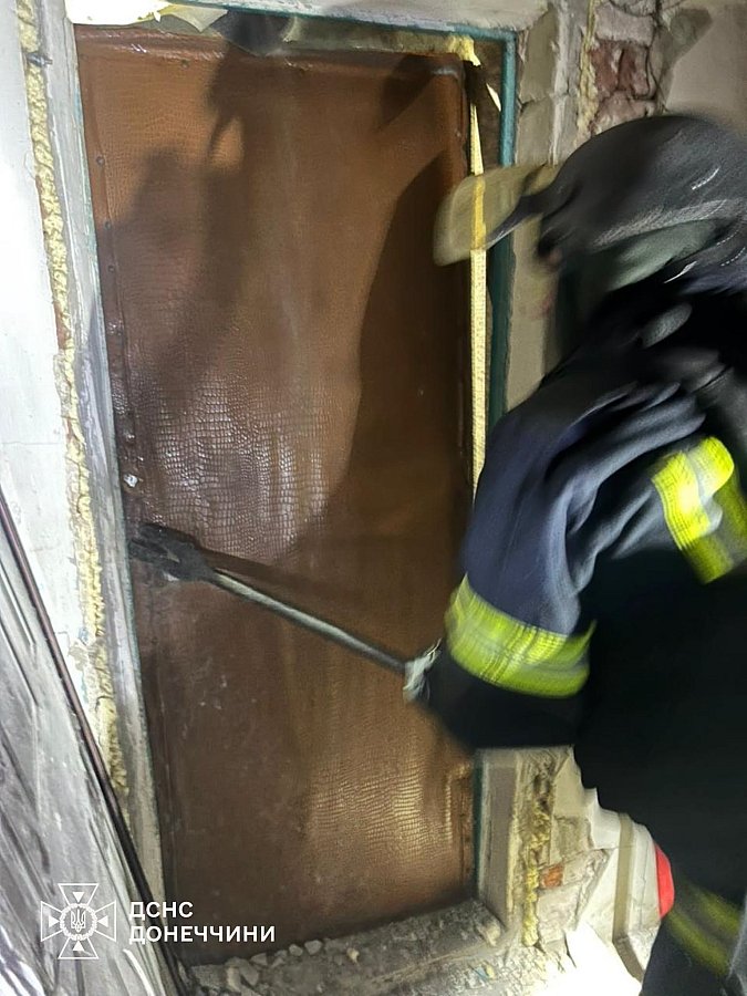 Пожары, разрушения и раненые: последствия ночных атак по Украине (фото, видео)