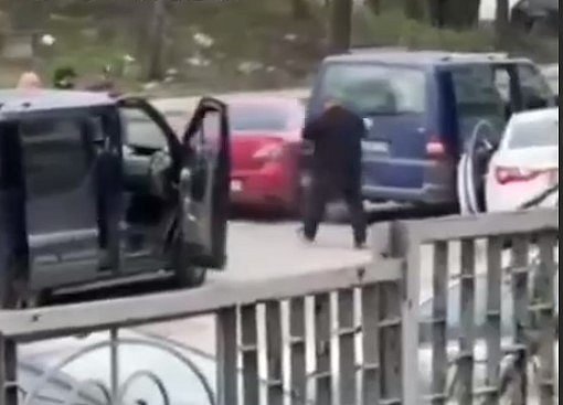 Мобилизация в Киеве: военный открыл стрельбу, в ТЦК дали пояснение (видео)