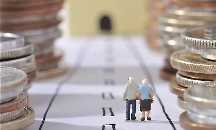 Стало відомо, як нараховується доплата за наднормативний стаж у 2026 році