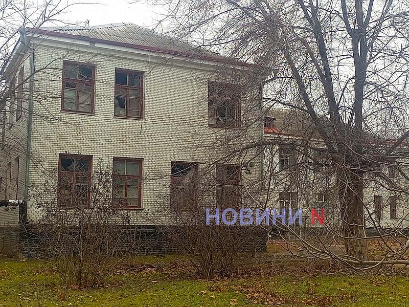 У Миколаєві після обстрілу зруйновано будівлю лікарні: що з нею буде далі