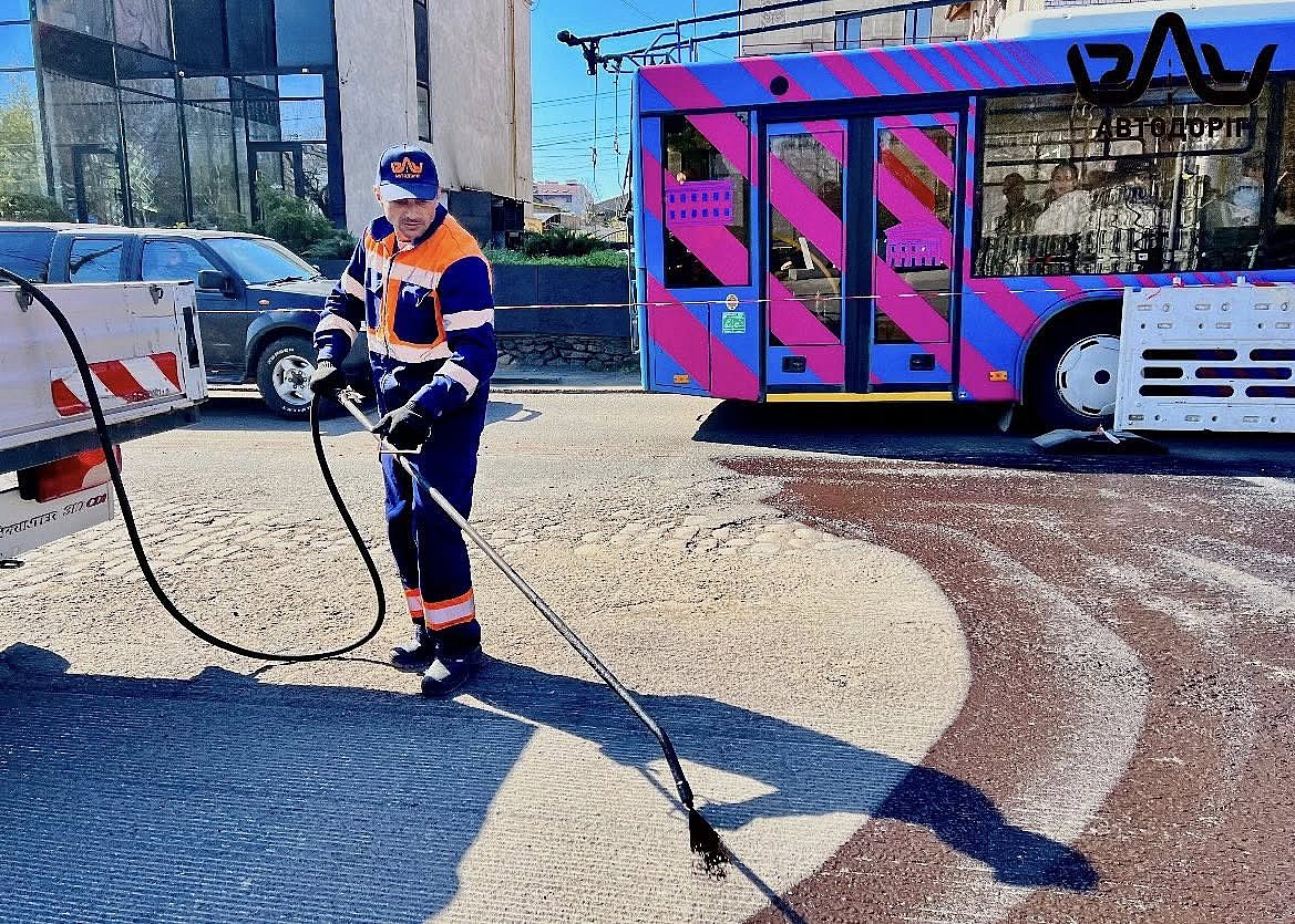 Завершено ремонт проїжджої частини у центрі Миколаєва – водіїв просять враховувати дорожні знаки