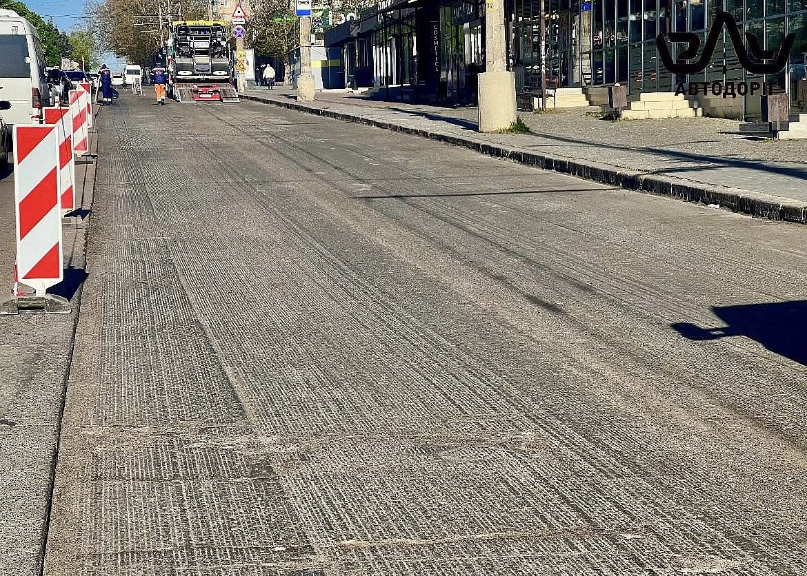 Завершено ремонт проїжджої частини у центрі Миколаєва – водіїв просять враховувати дорожні знаки