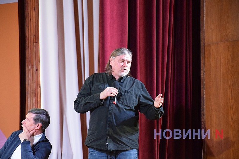 В Николаеве состоялась творческая встреча с режиссером фильма «Довбуш» Олесем Саниным (фото)