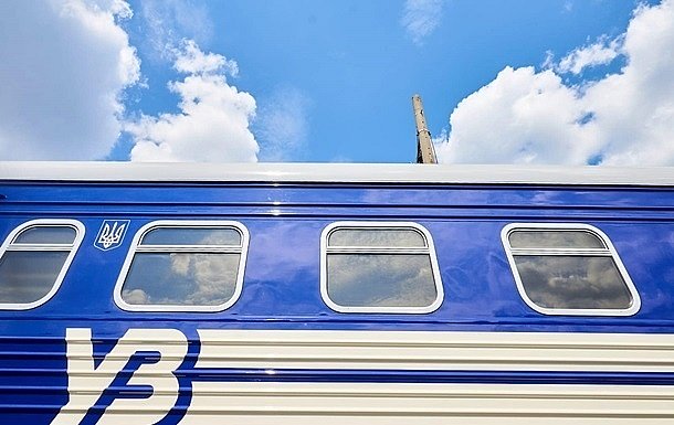 «Укрзалізниця» расширяет женские купе на новые маршруты с 1 мая