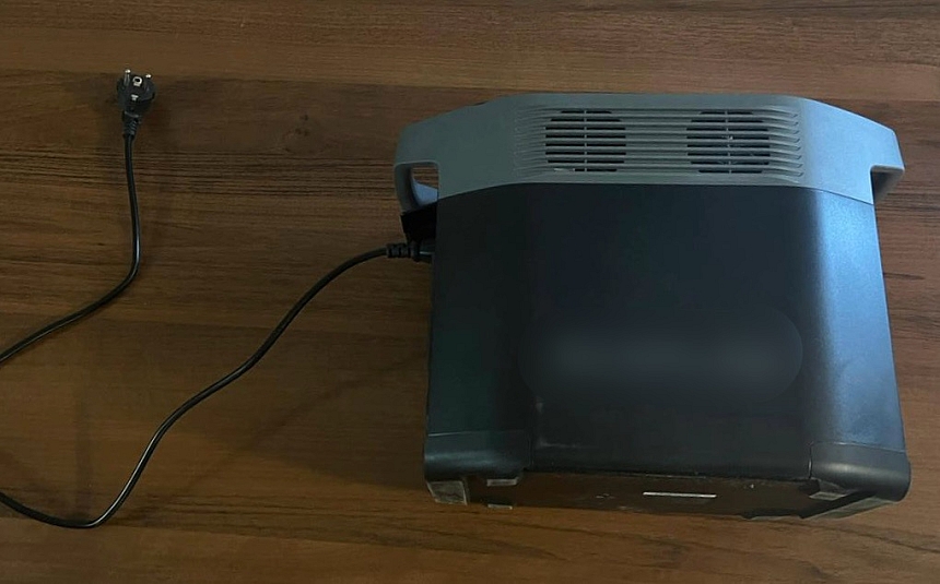 В Николаевской области мужчина похитил колонки и зарядные станции благотворительных организаций