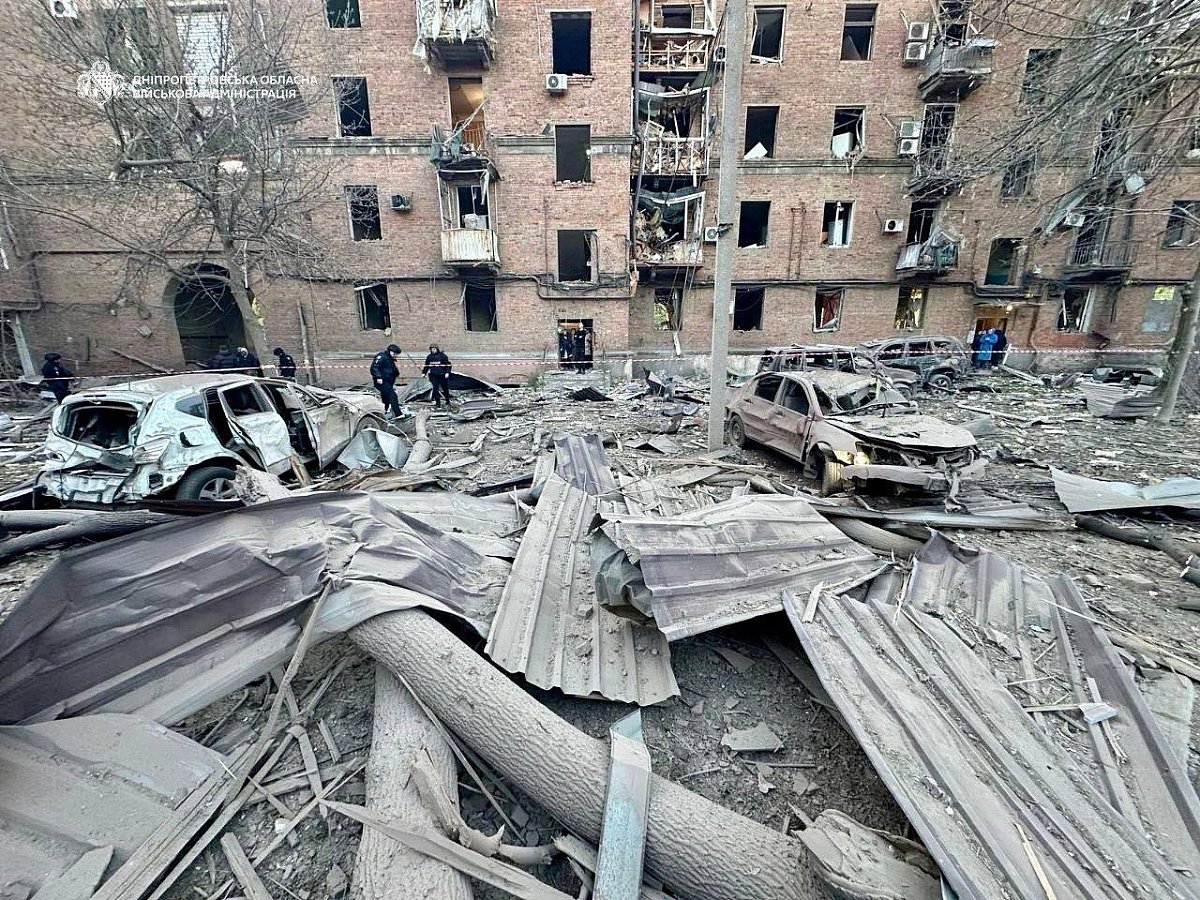 Комбинированная атака на Днепр: масштабные разрушения, много пострадавших 