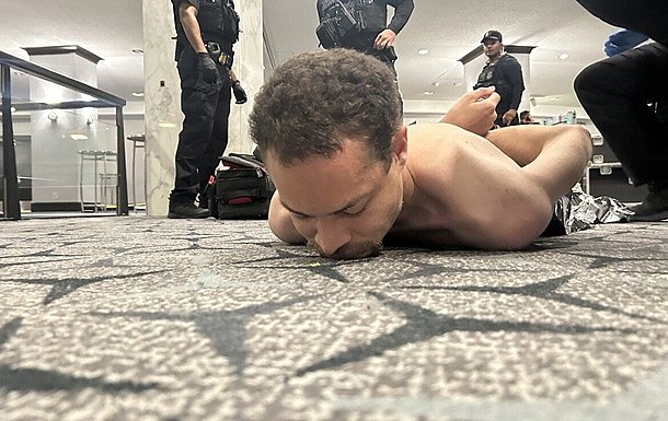 В ресторане, где ужинал Трамп, началась стрельба: президента эвакуировали, опубликовано видео с места