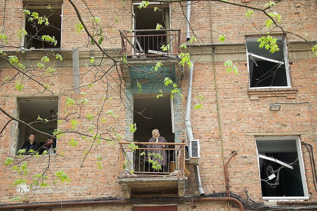 Кількість загиблих внаслідок удару по Дніпру збільшилась