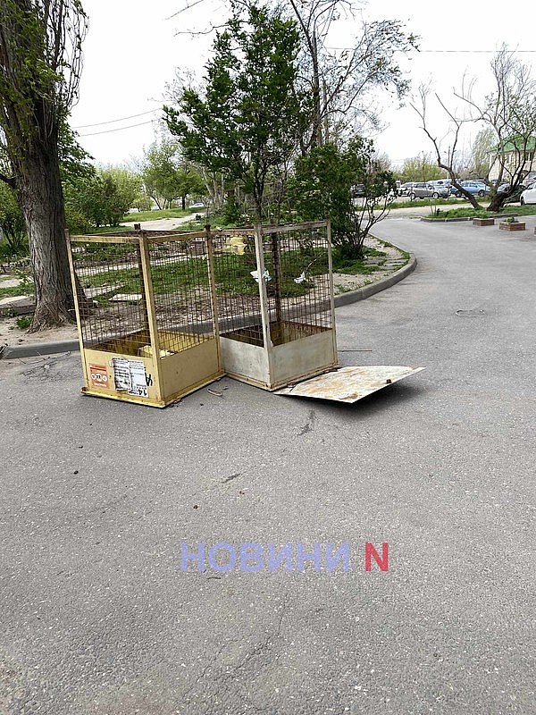 Буря дошла до Николаева: горожан призывают по возможности не выходить на улицу (видео)