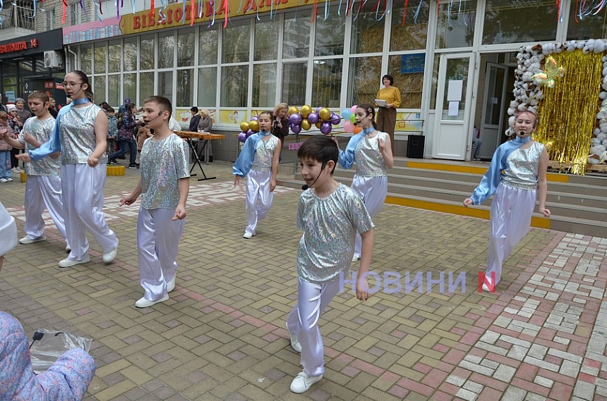 Николаевская «Берегиня» отпраздновала день рождения творческим дефиле, ярким фейерверком и вручением медалей