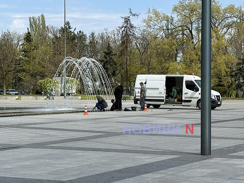 В Николаеве тестируют фонтан на Серой площади