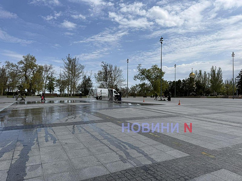 В Николаеве тестируют фонтан на Серой площади