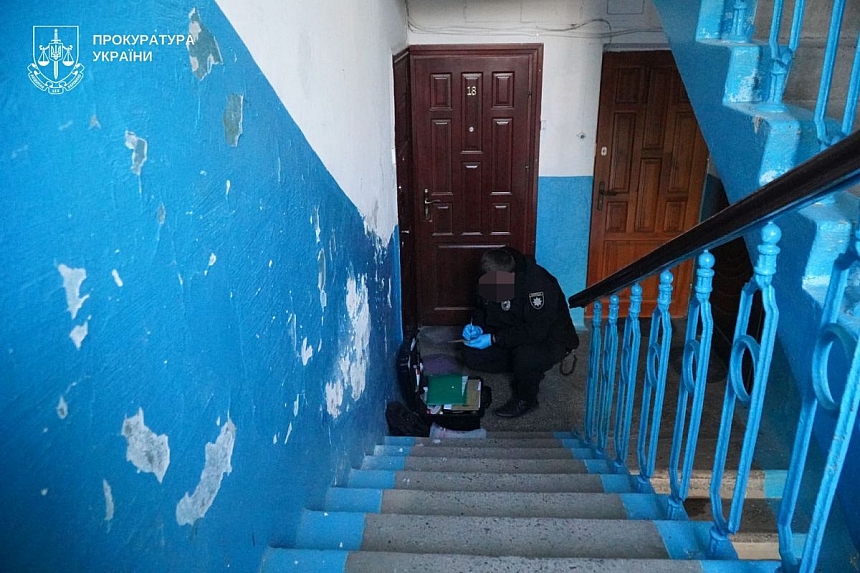 Школярці, яка вдарила однокласницю ножем у Тернополі, повідомили про підозру