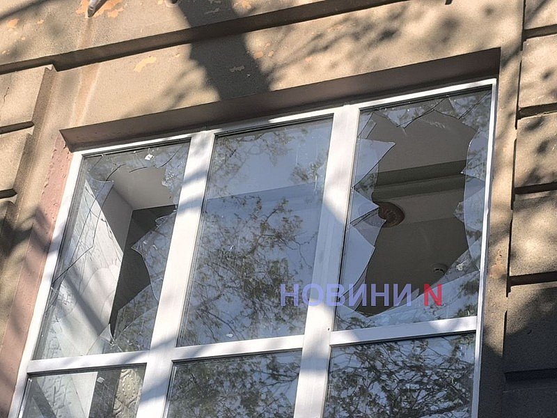 Появились фото и видео последствий ударов по Николаеву