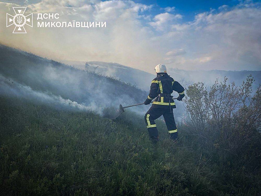 В Николаевской области горел мусор на городском полигоне