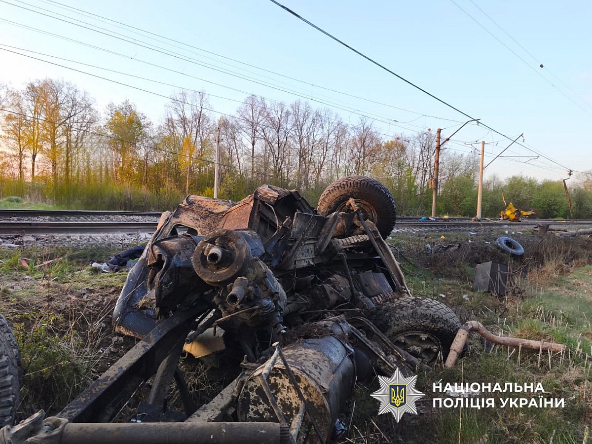 Смертельное ДТП на железнодорожном переезде на Львовщине: есть погибший и пострадавшие 