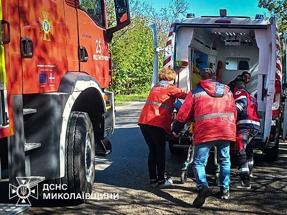 Массовая авария в Николаевской области: спасатели вырезали водителя из разбитого авто