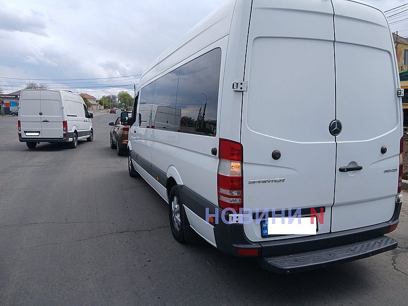 Mercedes та Kia зіткнулися у Миколаєві