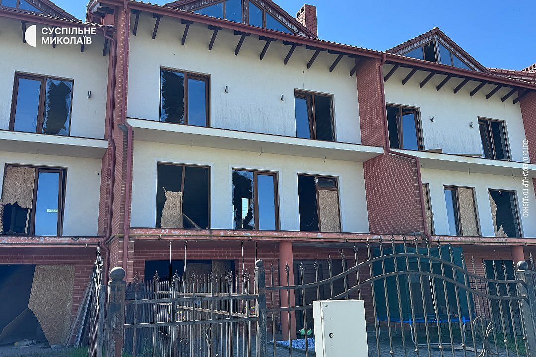 Число пострадавших после атаки по Николаеву возросло до пяти человек