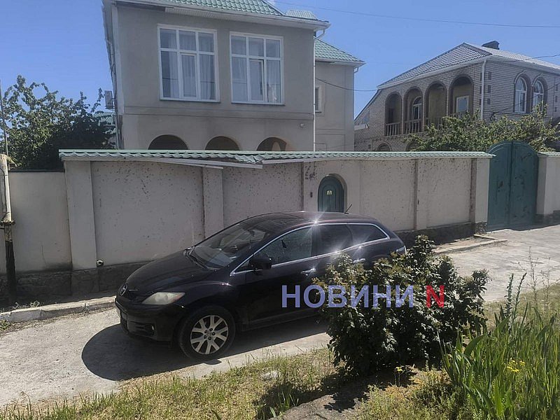 Появились фото последствий утреннего обстрела в Николаеве