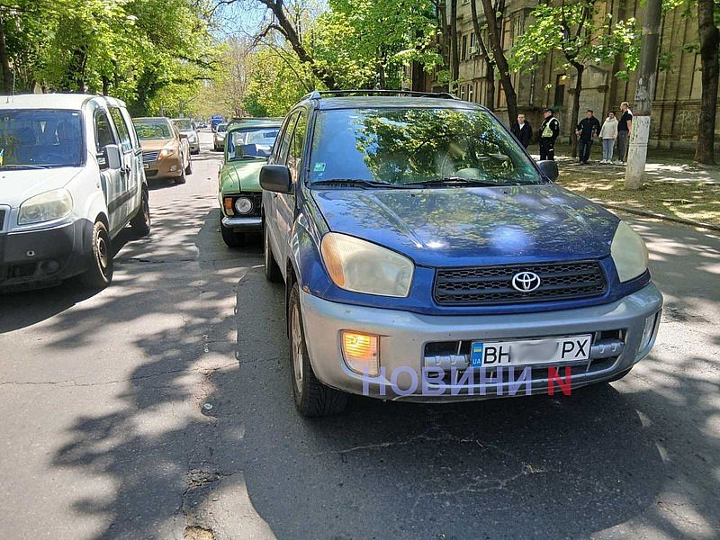 В центре Николаева «Москвич» врезался в «Тойоту»