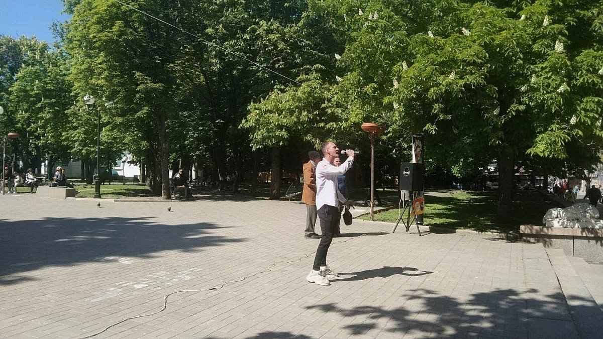 Караоке-драйв для всіх бажаючих пройшов у центрі Миколаєва