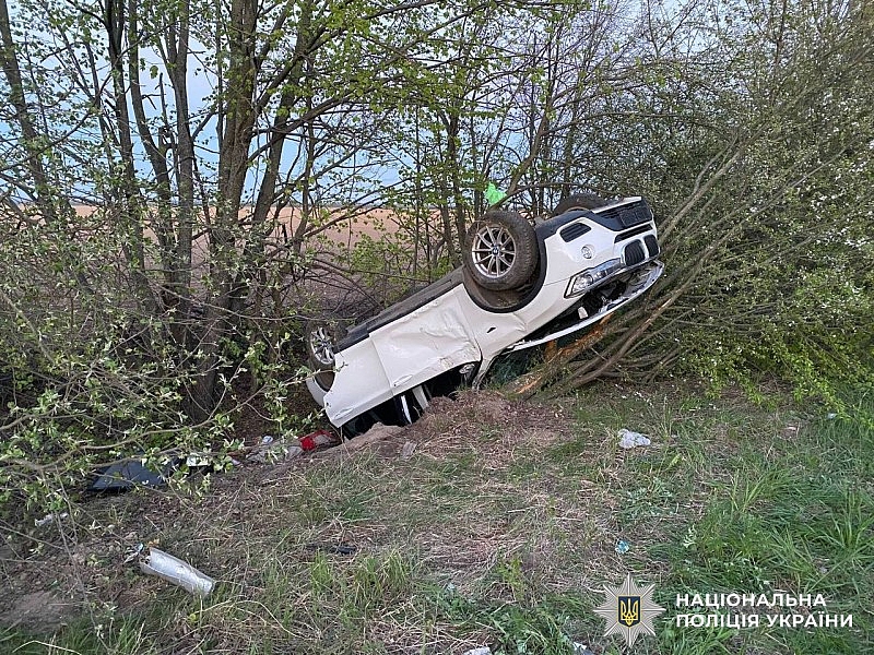 На Вінниччині 15-річний водій BMW з’їхав у кювет: постраждали неповнолітні