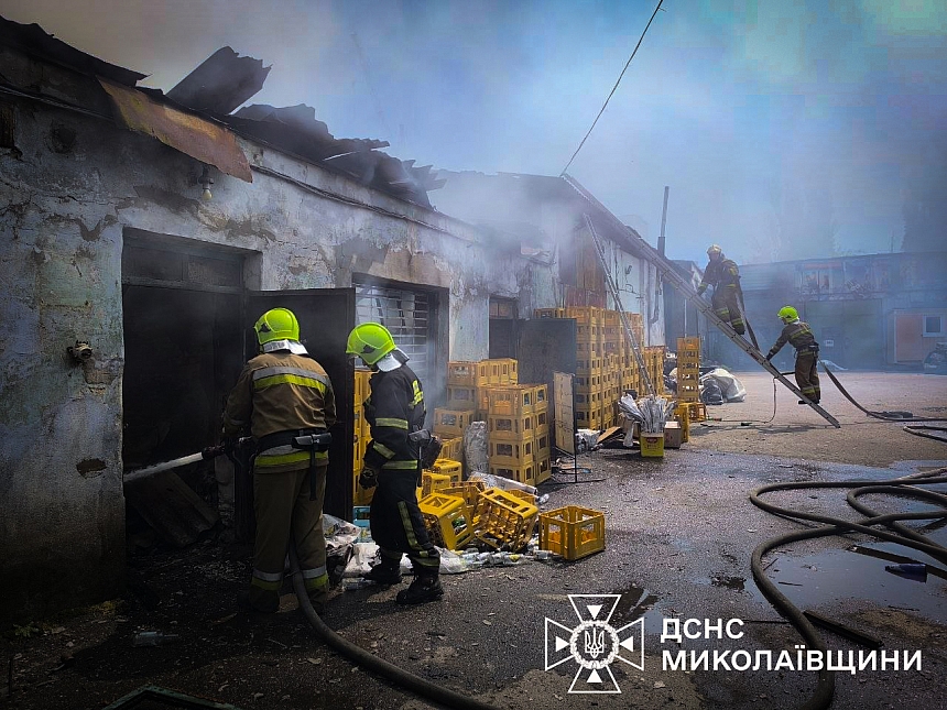 Фото и видео масштабного пожара в Николаеве
