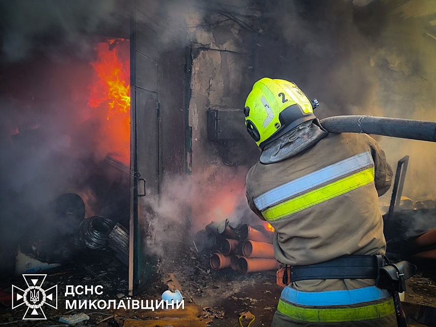 Фото и видео масштабного пожара в Николаеве