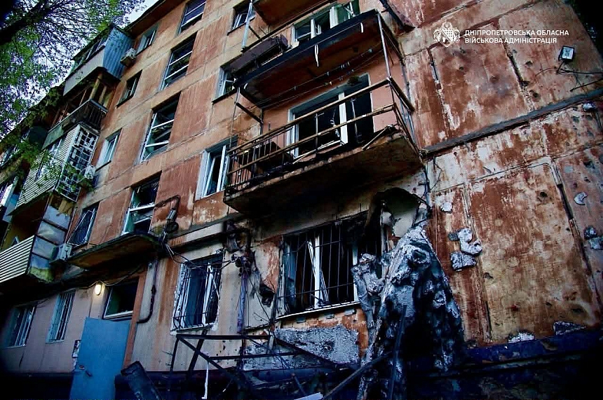 Враг атаковал Днепр и область почти 30 раз: есть раненые и значительные разрушения (фото, видео)