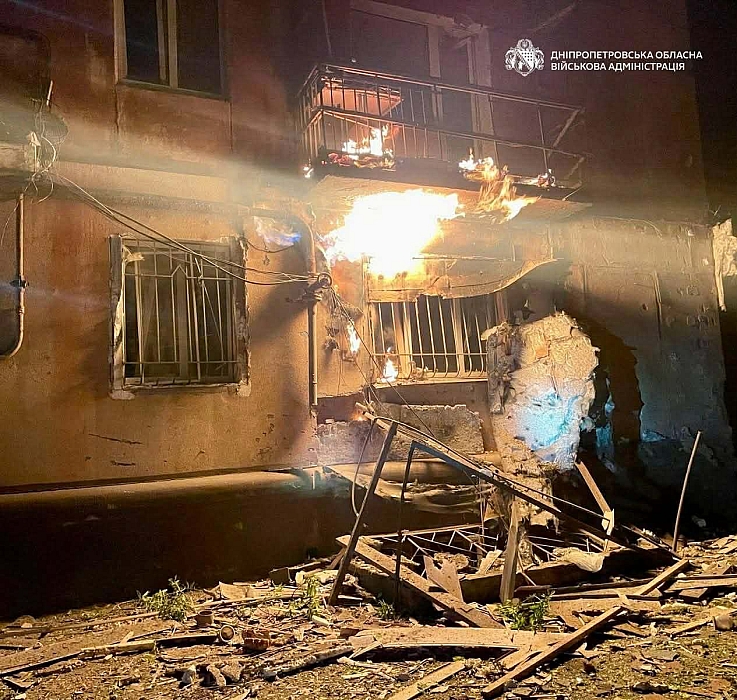 Враг атаковал Днепр и область почти 30 раз: есть раненые и значительные разрушения (фото, видео)