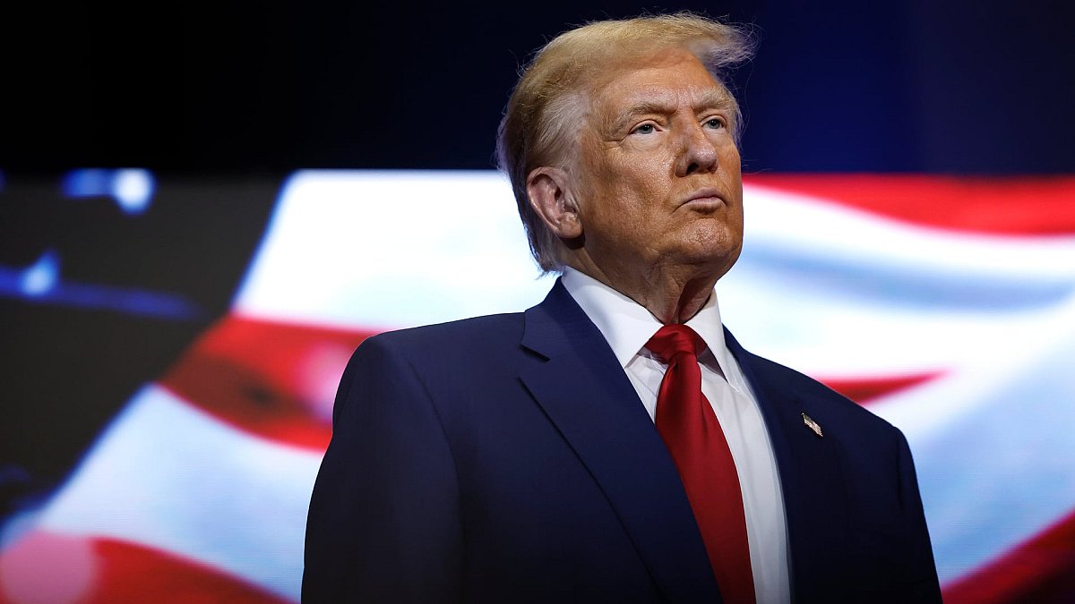 Трамп: США нанесли «легкий удар» по Ирану в Ормузском проливе