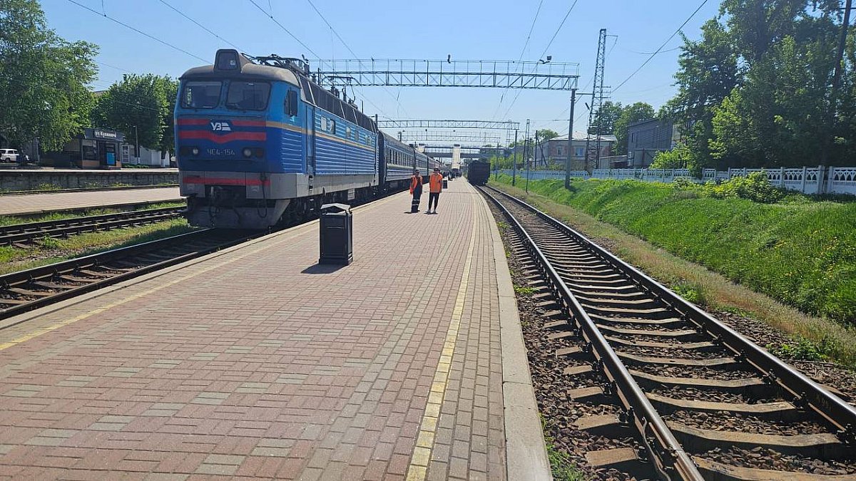 Потяг, який потрапив під обстріл на Миколаївщині, прибув на Харківщину без затримок