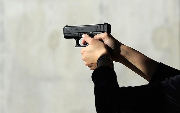 Мужчина устроил стрельбу в пиццерии в Одессе