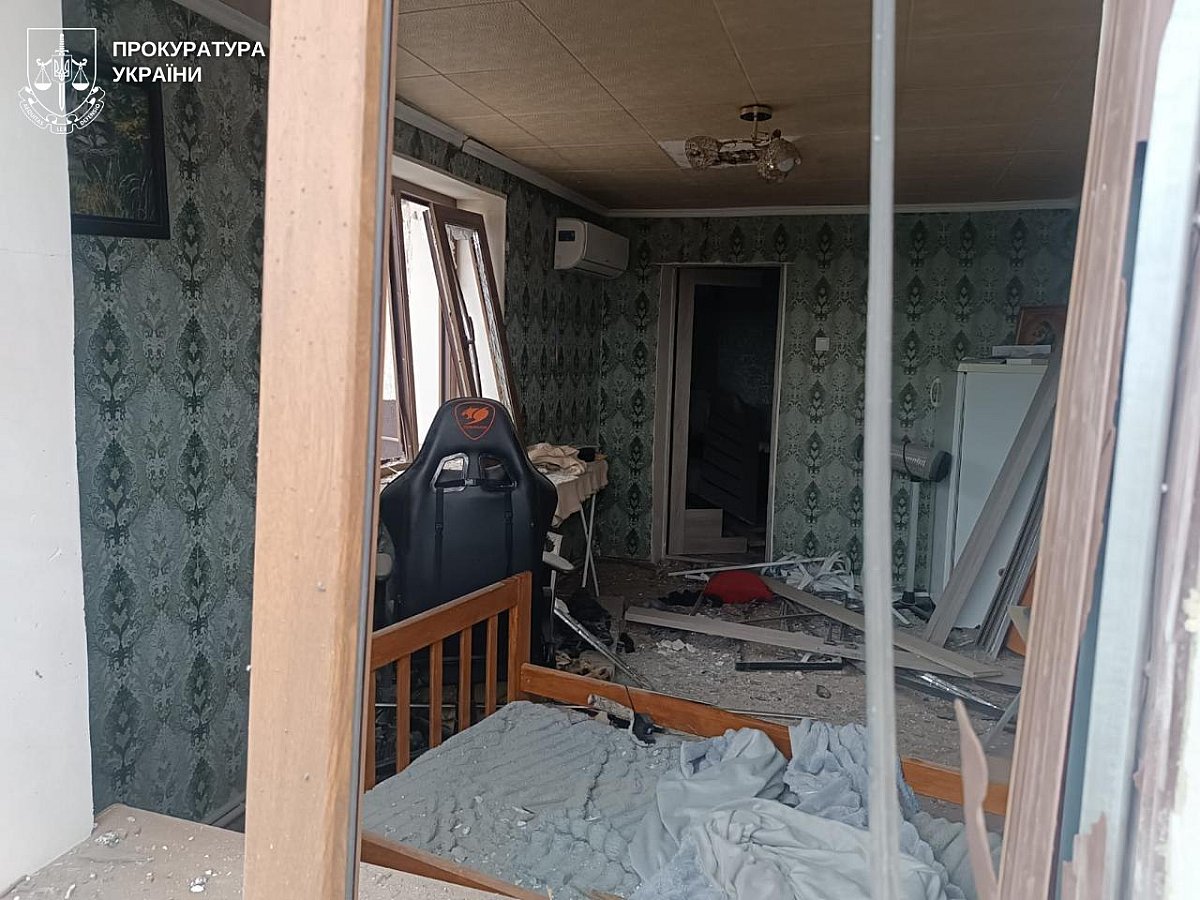 Показали последствия обстрелов Николаевской области, где ранены трое мирных жителей