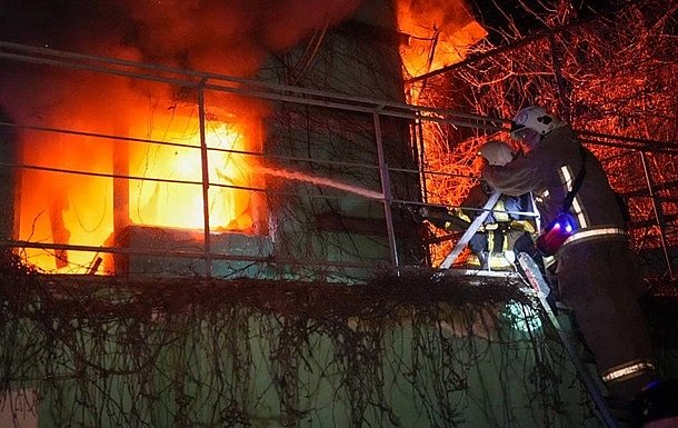 Россия ночью атаковала Киев и Днепр: возникли пожары, есть раненый