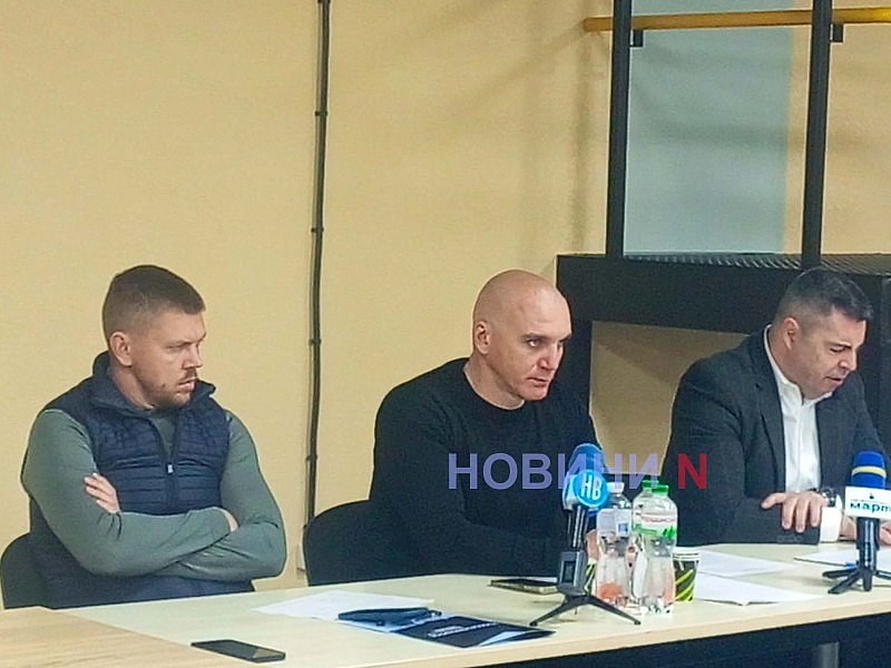 Убирают в три раза быстрее: администрация Заводского района первой навела порядок с внешней рекламой