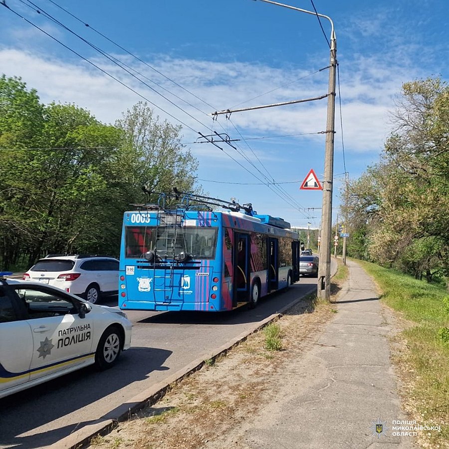 У водителя Hyundai изъяли авто после опасного маневра с троллейбусом в Николаеве, - полиция 