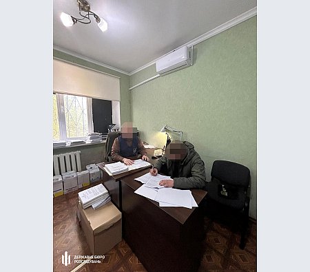 Пытал бывшую девушку из-за отказа снова быть вместе: на Хмельнитчине будут судить военного  