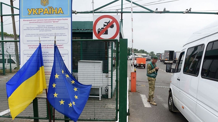 Словаччина закрила пункти пропуску на кордоні з Україною
