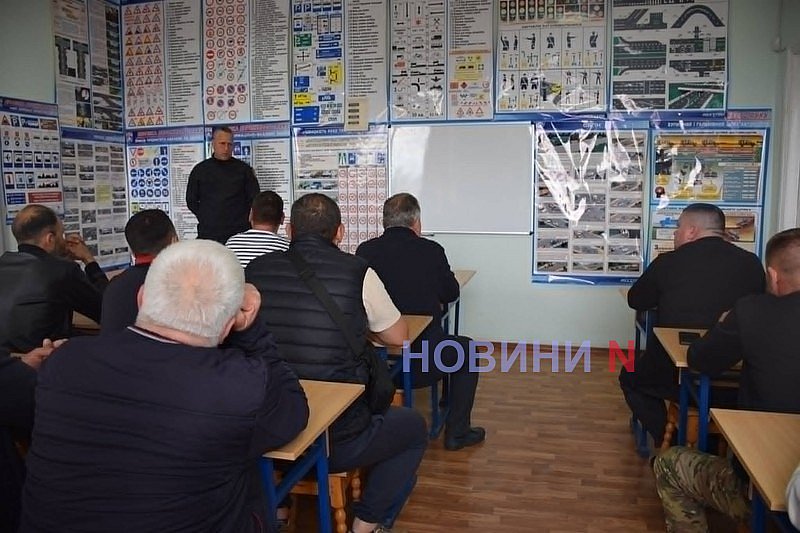 Безопасность пассажиров и права водителей: на «Орион Авто» прошла встреча с инспектором «Укртрансбезопасности»